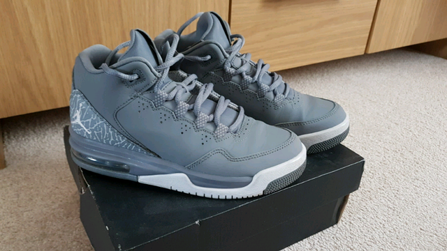jordan 20 flight 3 nere